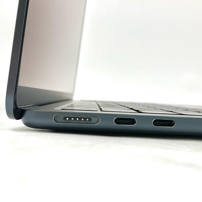 【全額返金保証】【最速発送】Apple MacBook Air 13.6インチ 2022 Apple M2 8GB SSD 256GB ミッドナイト 97% 動作確認済