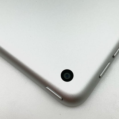 【全額返金保証】【最速発送】Apple iPad iPad 10.2インチ 第9世代 256GB シルバー Wi-Fi 動作確認済