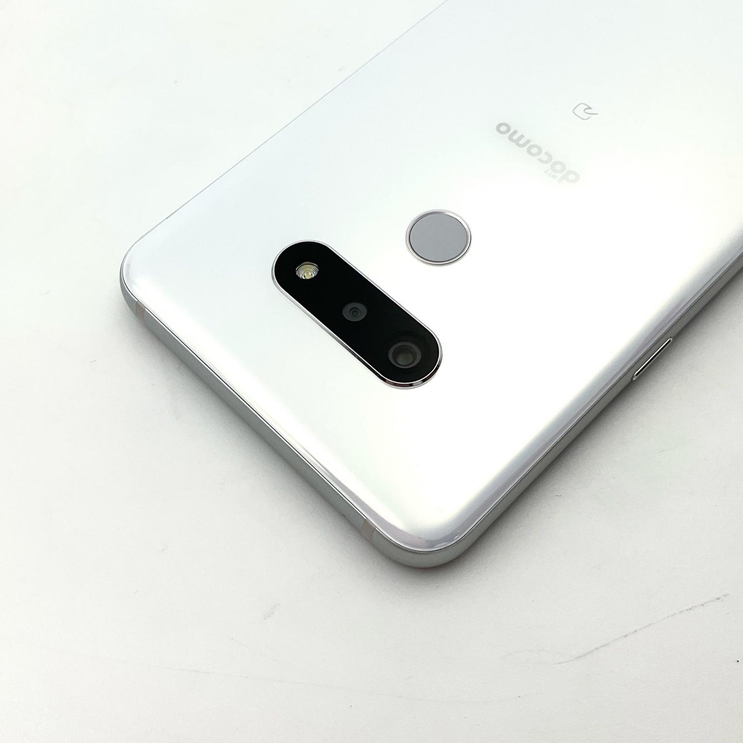 【全額返金保証】【最速発送】LG LG style3 64GB Aurora White docomo L-41A 白ロム 動作確認済