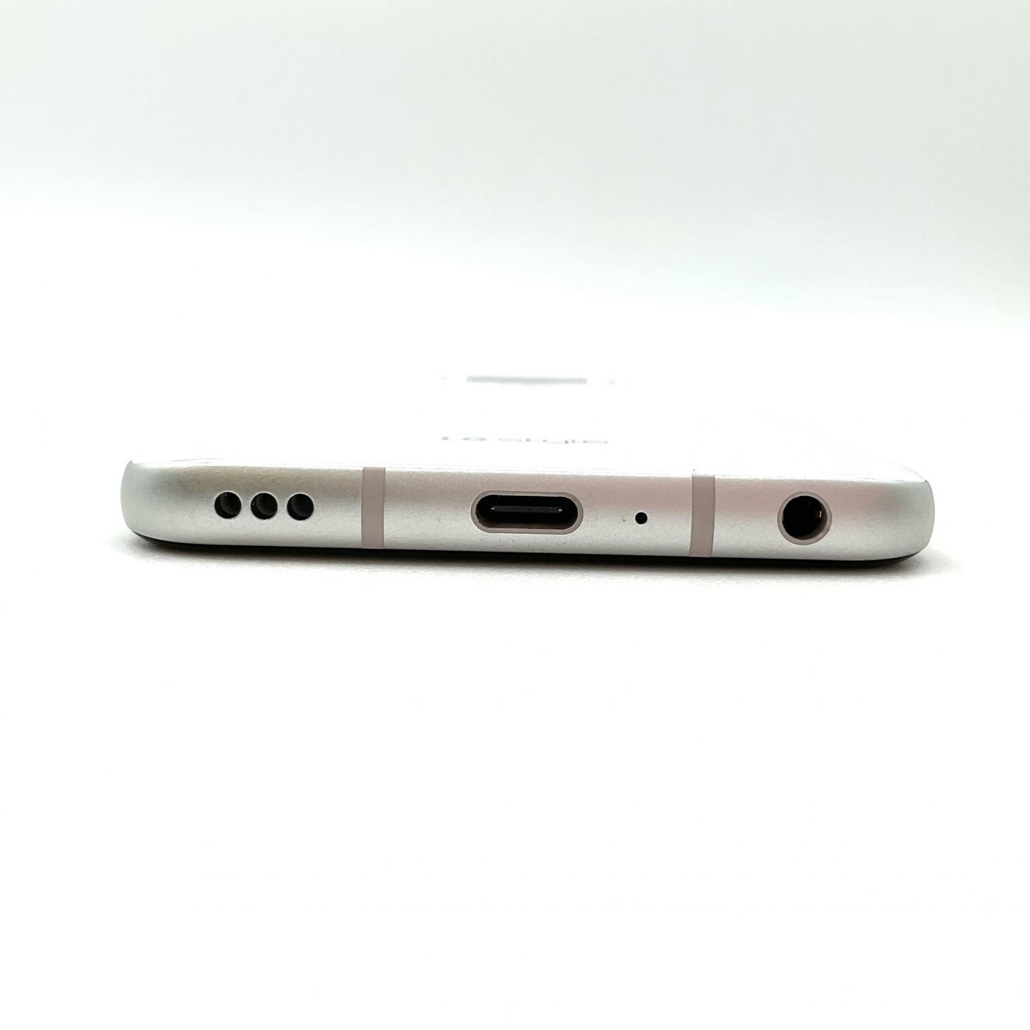【全額返金保証】【最速発送】LG LG style3 64GB Aurora White docomo L-41A 白ロム 動作確認済
