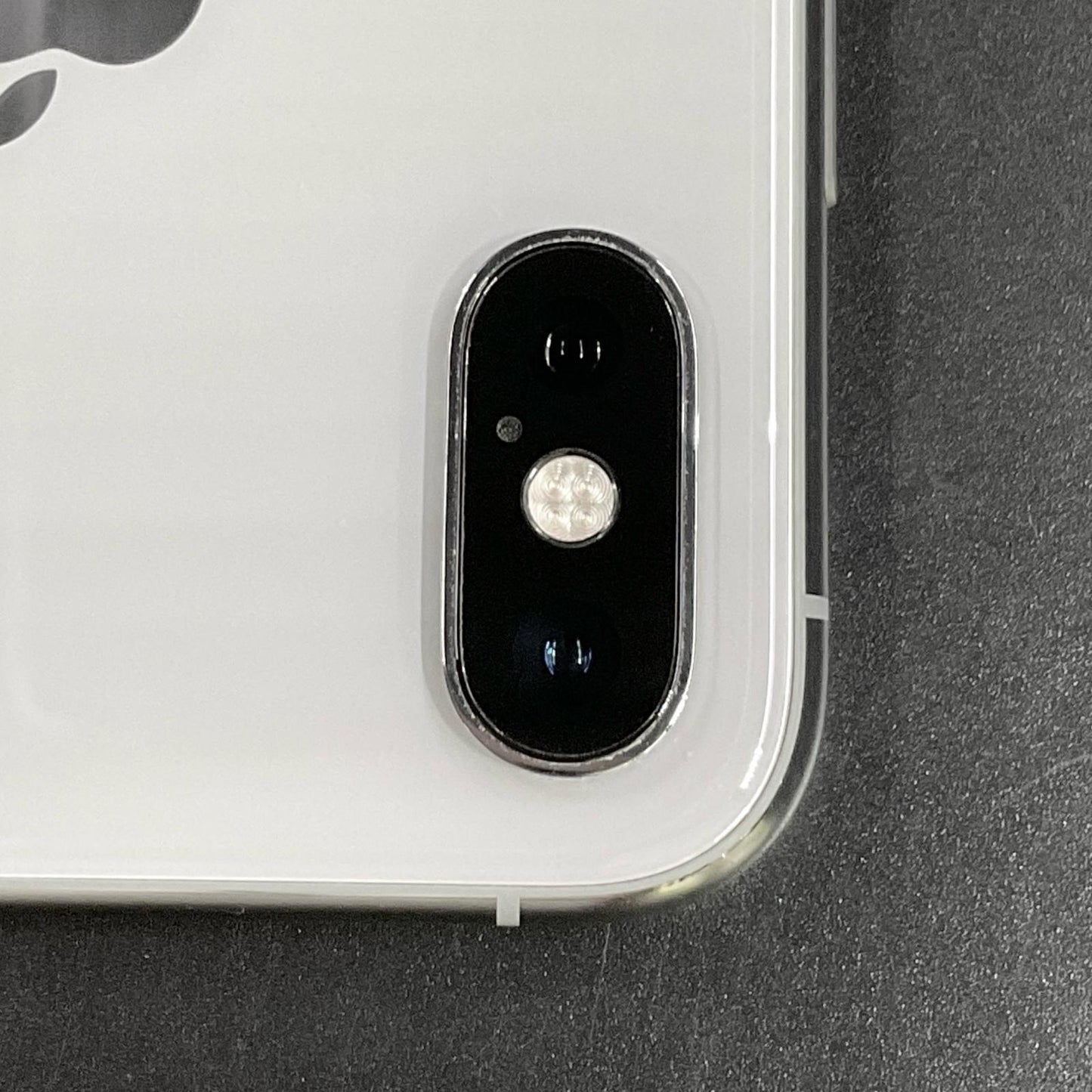 【全額返金保証】【最速発送】Apple iPhone iPhone XS 64GB シルバー Softbank 白ロム 動作確認済 70%