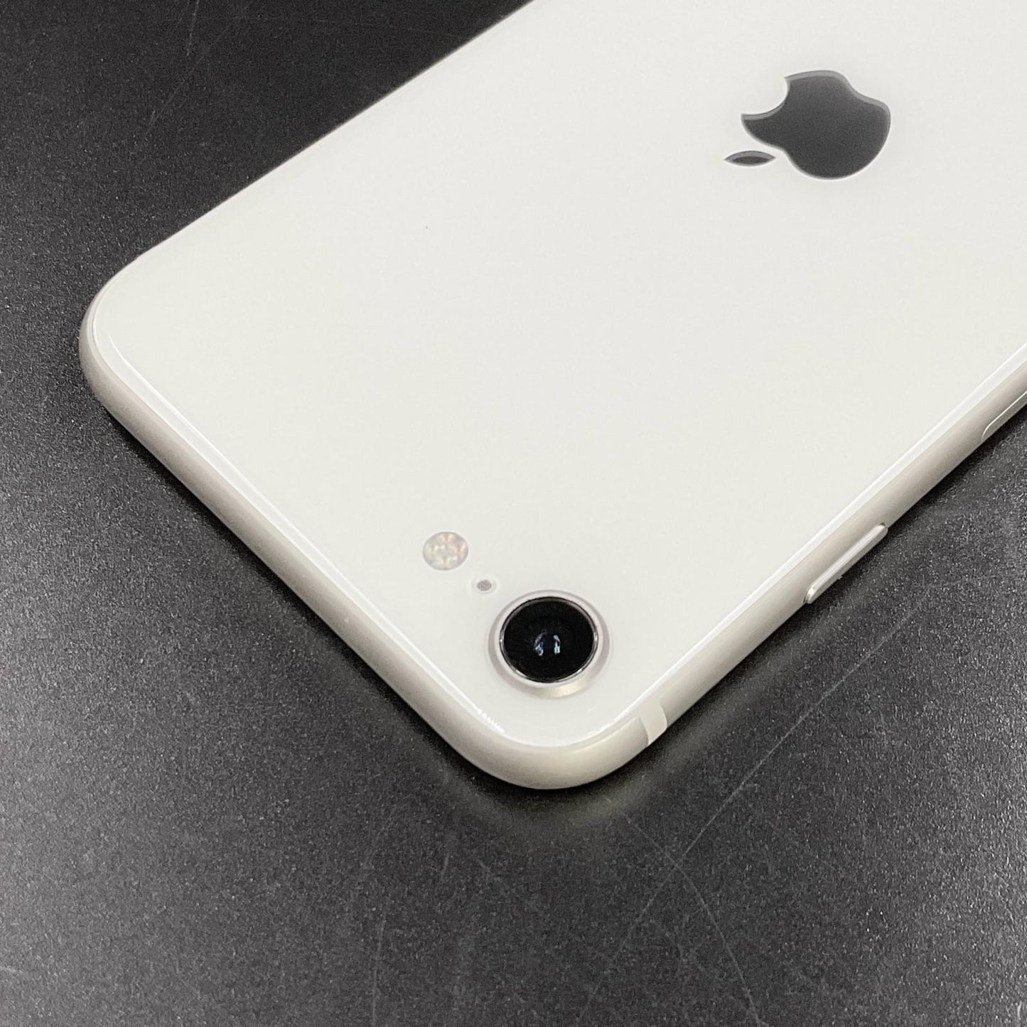 【全額返金保証】【最速発送】Apple iPhone iPhone SE（第3世代） 128GB スターライト au 動作確認済 100%
