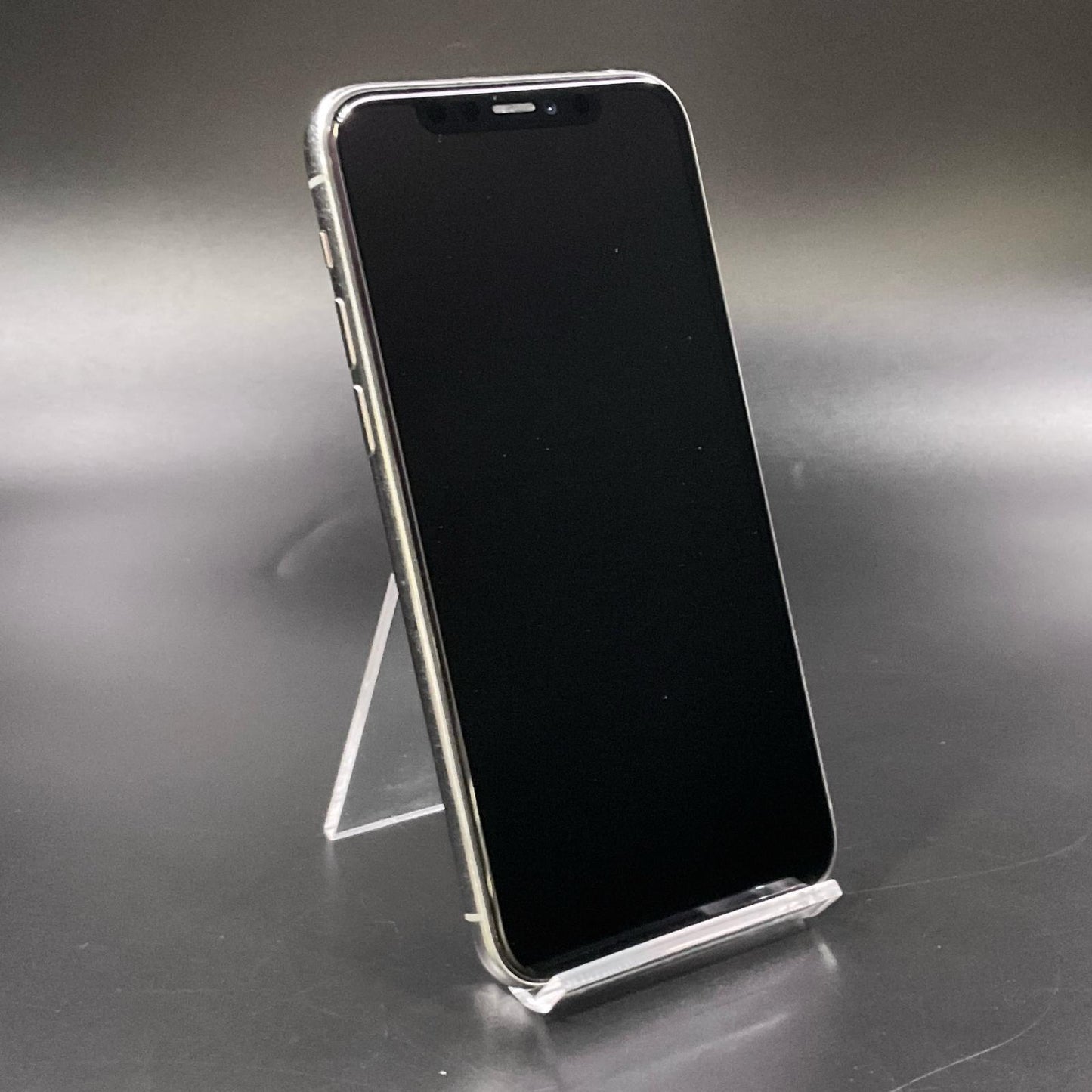 【最速発送】Apple iPhone iPhone 11 Pro 256GB シルバー docomo 白ロム【難有】 72%