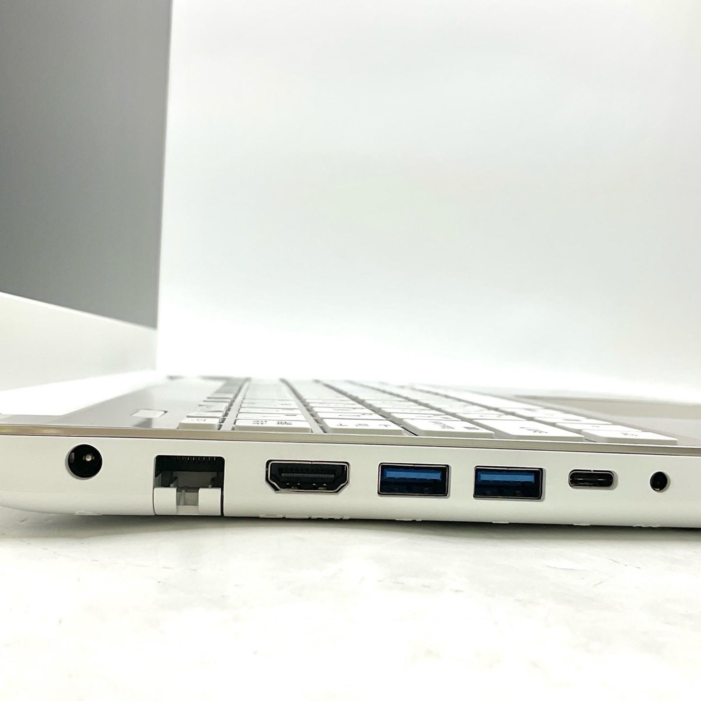 【全額返金保証】【最速発送】dynabook dynabook P1-T5WP-EG 13th Gen Intel(R) Core(TM) i3-1305U 1.60GHz 8GB M.2 SSD 256GB 100% 動作確認済