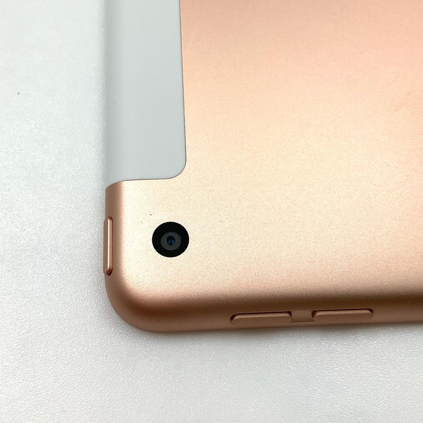 【全額返金保証】【最速発送】Apple iPad iPad 10.2インチ 第8世代 128GB ゴールド WiFi+Cellular au 白ロム 美品 動作確認済