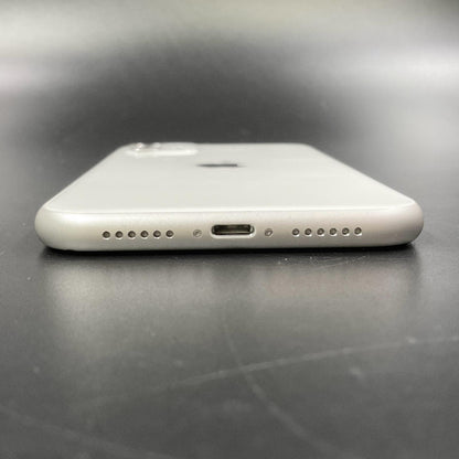 【全額返金保証】【最速発送】Apple iPhone iPhone 11 128GB ホワイト docomo SIMフリー 白ロム 動作確認済 74%