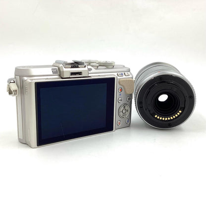 【全額返金保証】【最速発送】OLYMPUS デジタル一眼 PEN E-PL8 EZダブルズームキット ホワイト 美品 動作確認済