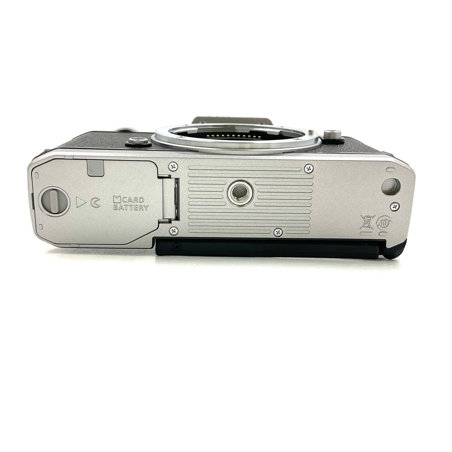 【全額返金保証】【最速発送】Nikon デジタル一眼 Z fc レンズキット NIKKOR Z DX 16-50mm f/3.5-6.3 VR シルバー 超美品 動作確認済