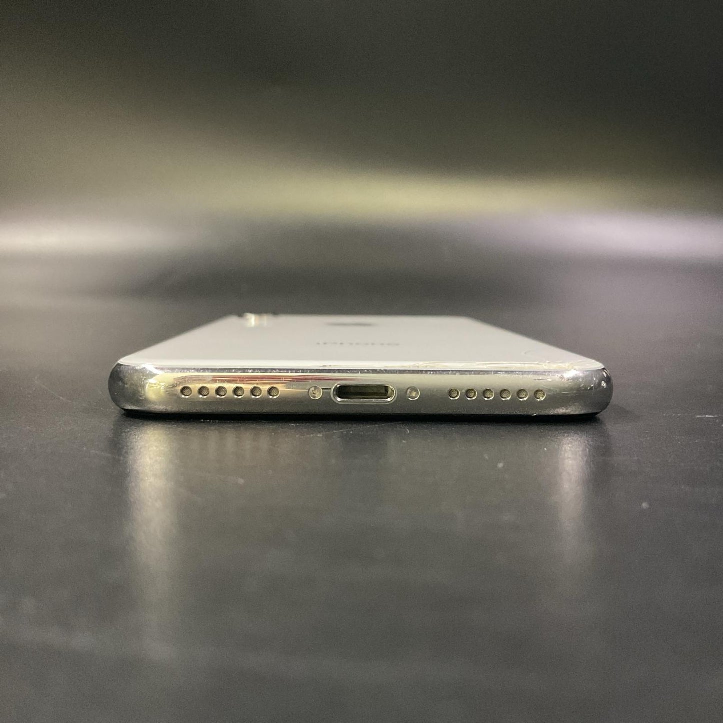【全額返金保証】【最速発送】Apple iPhone iPhone X 64GB シルバー docomo 白ロム 動作確認済 78%