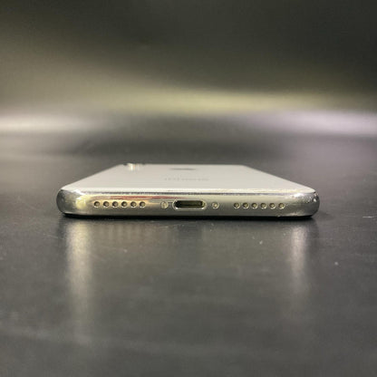 【全額返金保証】【最速発送】Apple iPhone iPhone X 64GB シルバー docomo 白ロム 動作確認済 78%