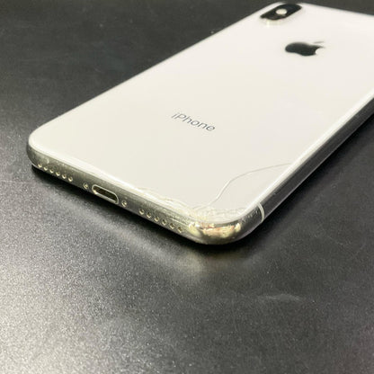 【全額返金保証】【最速発送】Apple iPhone iPhone X 64GB シルバー docomo 白ロム 動作確認済 78%