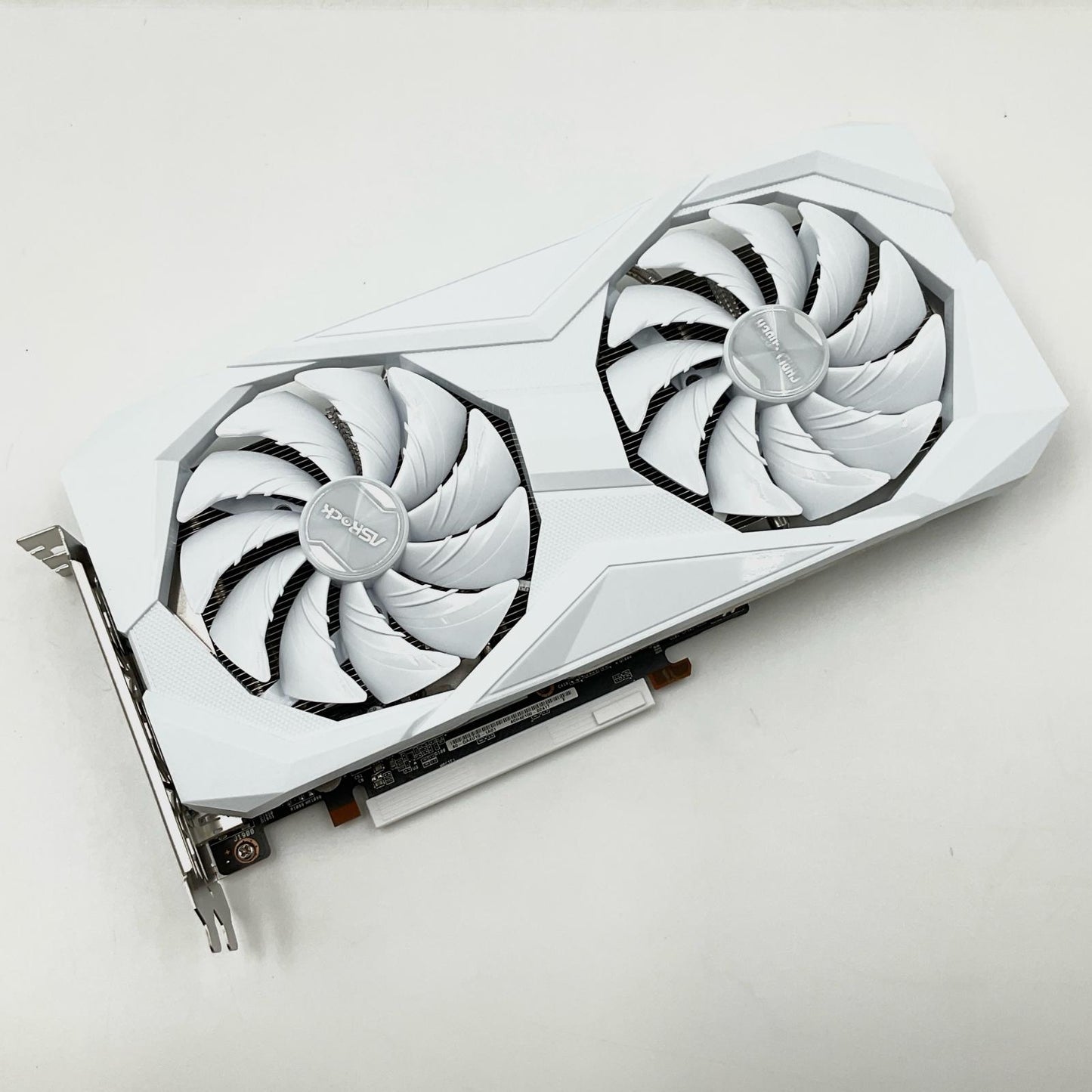 【全額返金保証】【最速発送】ASRock グラフィックボード Radeon RX 6600 Challenger White 8GB [PCIExp 8GB] RX6600CLW8G 超美品 動作確認済