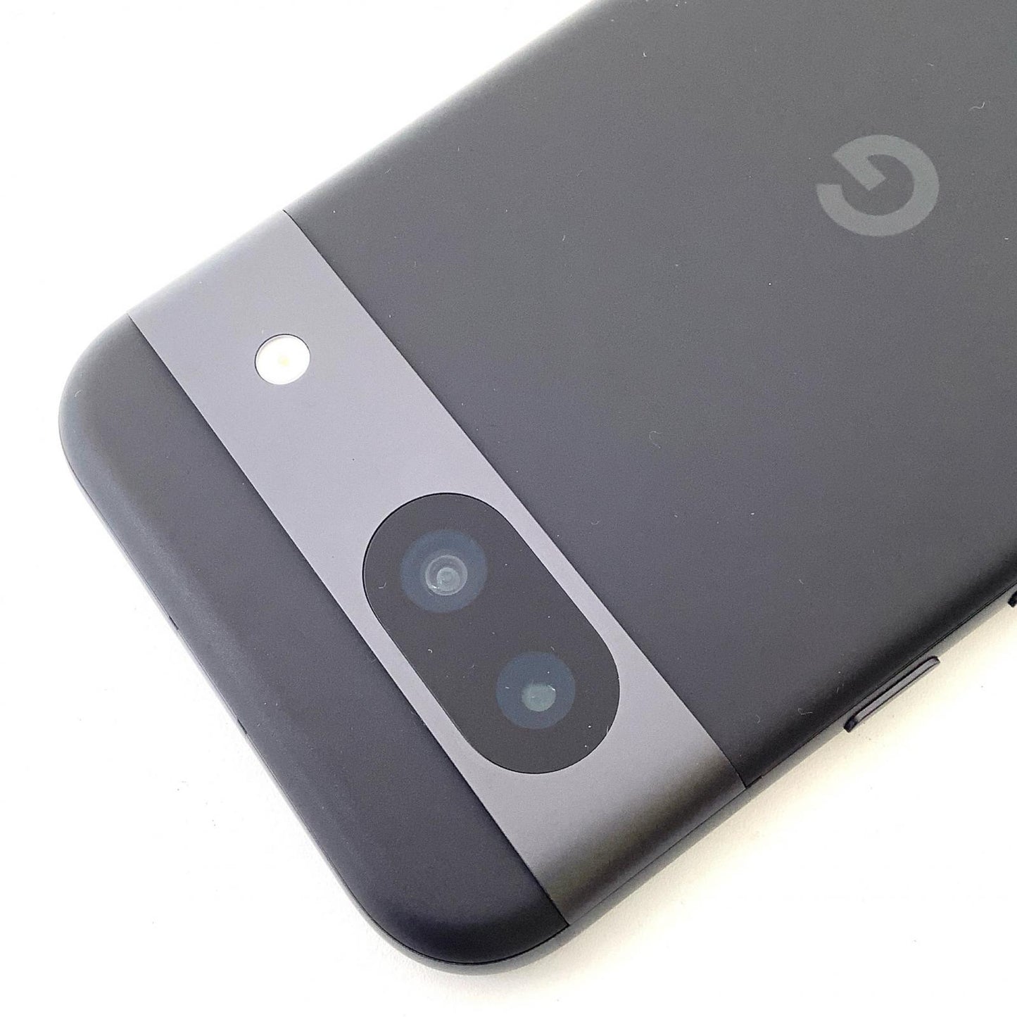 【全額返金保証】【最速発送】Google Pixel 8a 128GB Obsidian au G576D 白ロム 超美品 動作確認済