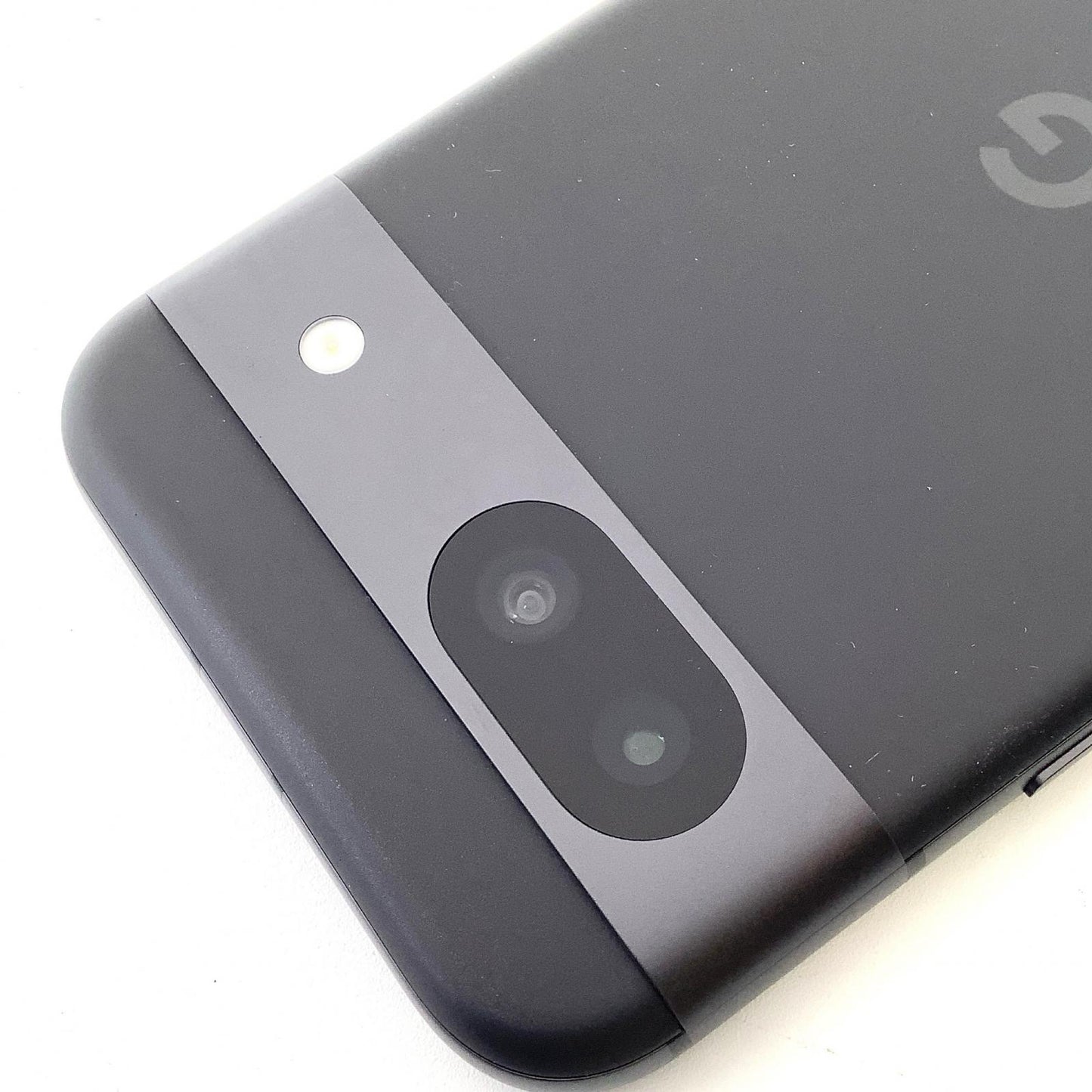 【全額返金保証】【最速発送】Google Pixel 8a 128GB Obsidian au G576D 白ロム 超美品 動作確認済