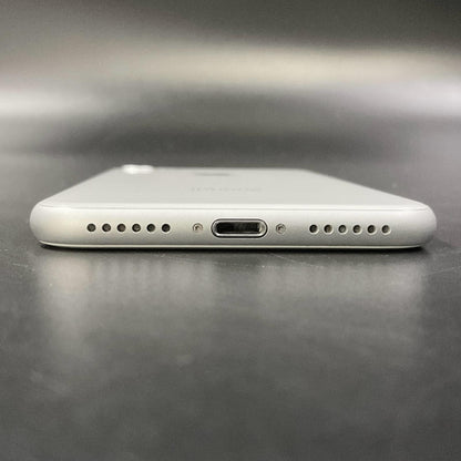 【全額返金保証】【最速発送】Apple iPhone iPhone 8 64GB シルバー Softbank 白ロム 動作確認済 73%
