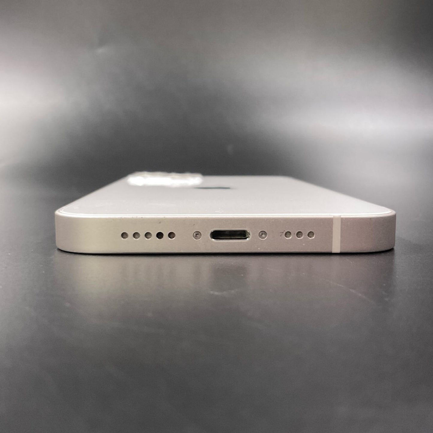 【全額返金保証】【最速発送】Apple iPhone iPhone 13 128GB スターライト au SIMフリー 白ロム 動作確認済 82%