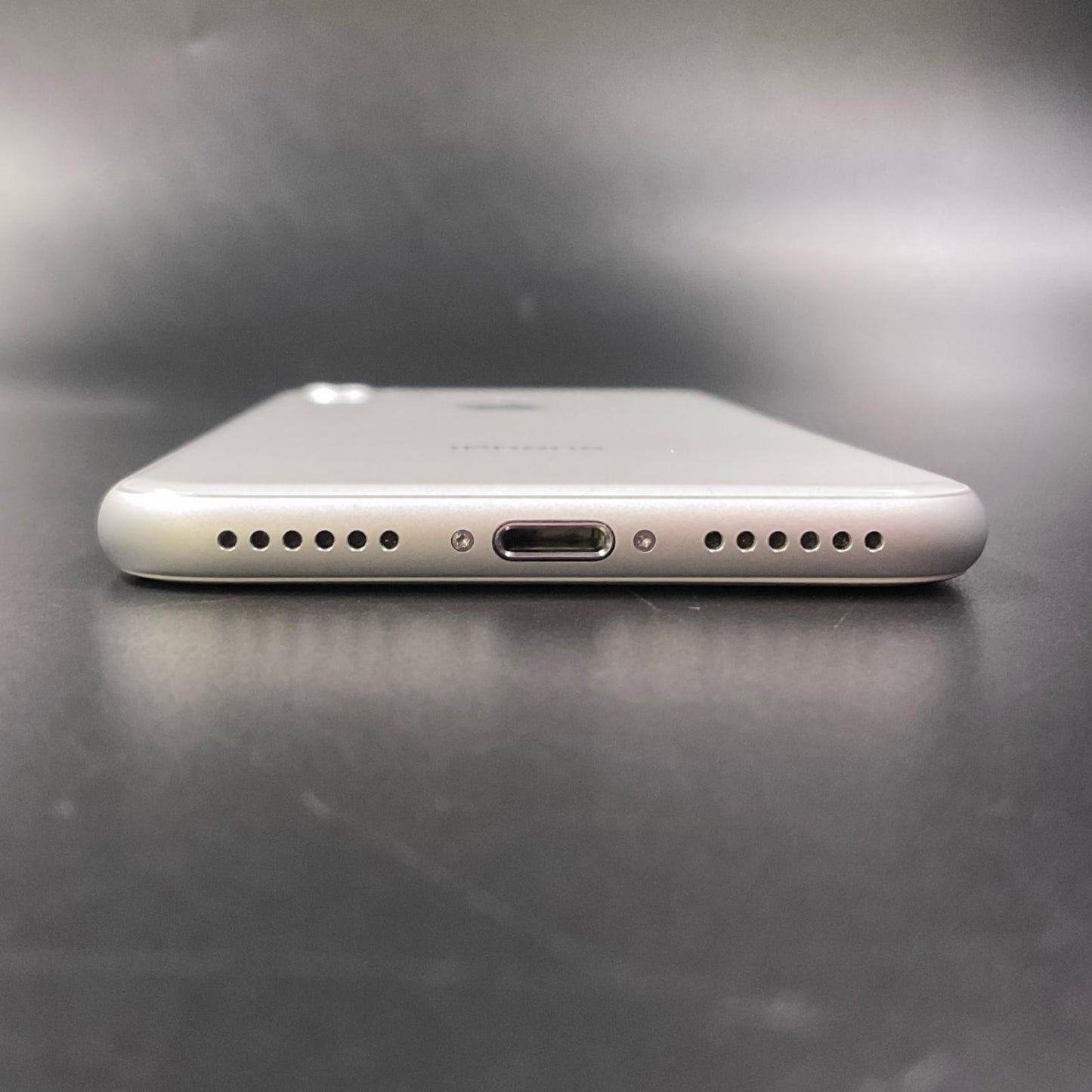 【全額返金保証】【最速発送】Apple iPhone iPhone 8 64GB シルバー Softbank SIMフリー 白ロム 超美品 動作確認済 100%