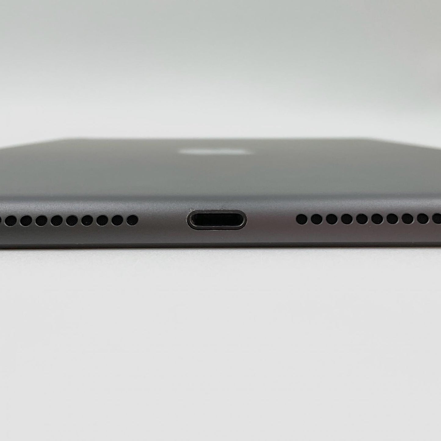 【全額返金保証】【最速発送】Apple iPad iPad 10.2インチ 第8世代 32GB スペースグレイ Wi-Fi 動作確認済