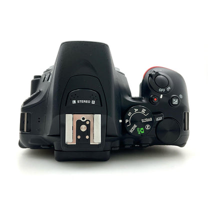 【全額返金保証】【最速発送】Nikon デジタル一眼 D5600 18-55 VR レンズキット ブラック 超美品 動作確認済