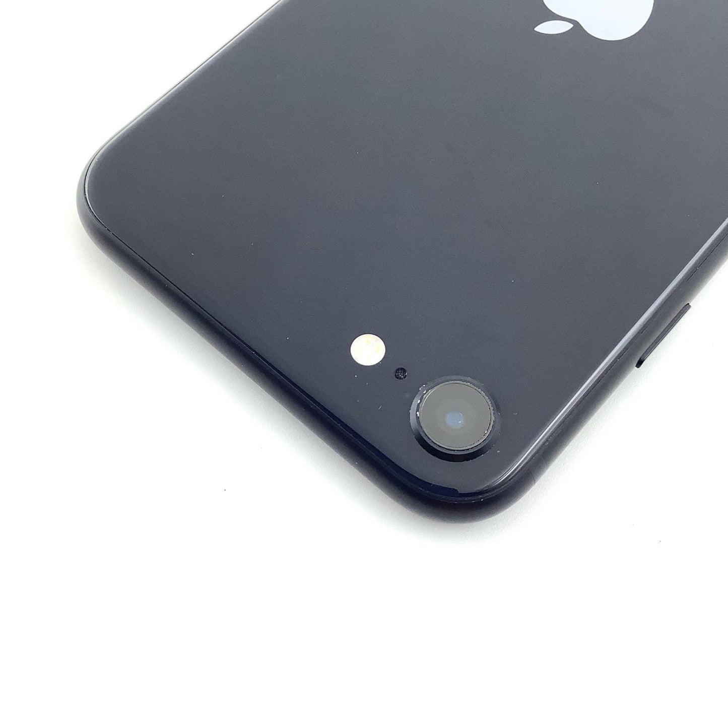 【全額返金保証】【最速発送】Apple iPhone iPhone SE（第3世代） 64GB ミッドナイト au 白ロム 動作確認済 82%