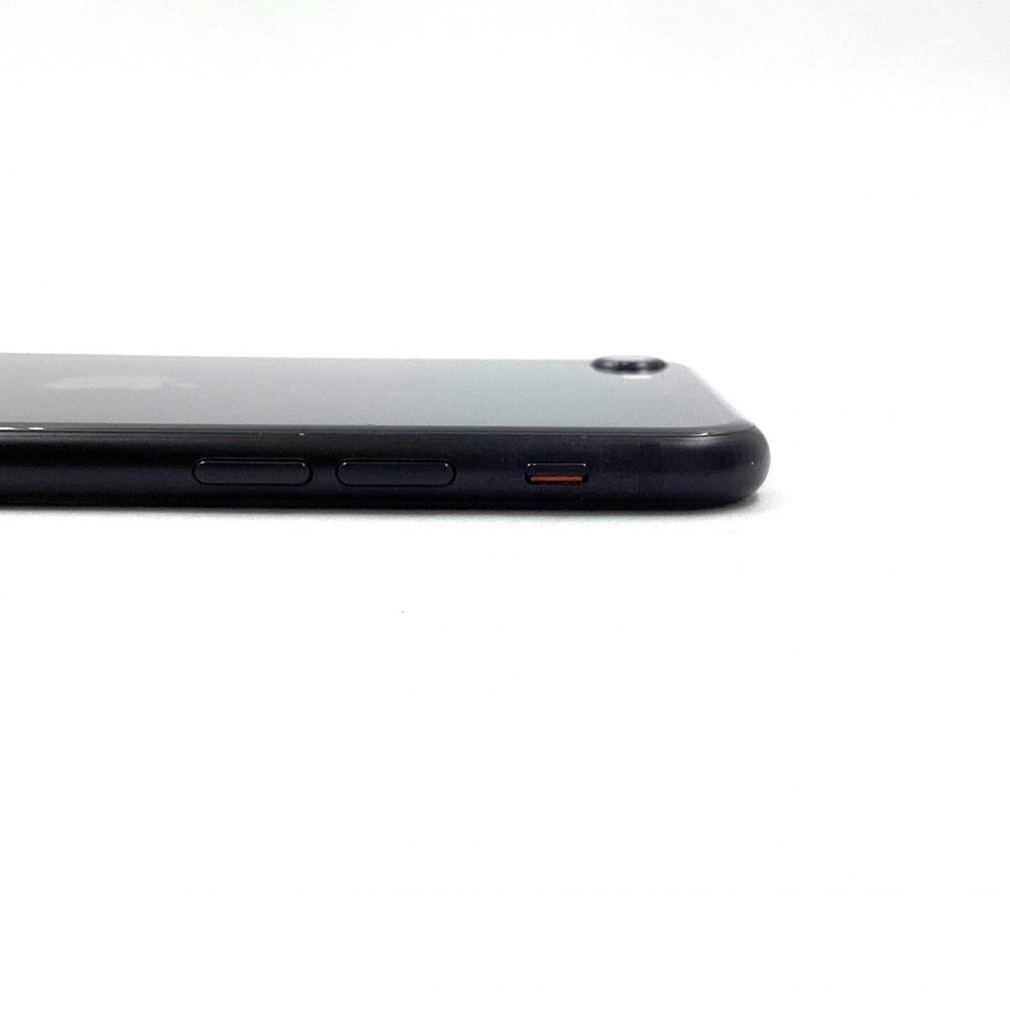 【全額返金保証】【最速発送】Apple iPhone iPhone SE（第2世代） 64GB ブラック au 白ロム 動作確認済 76%