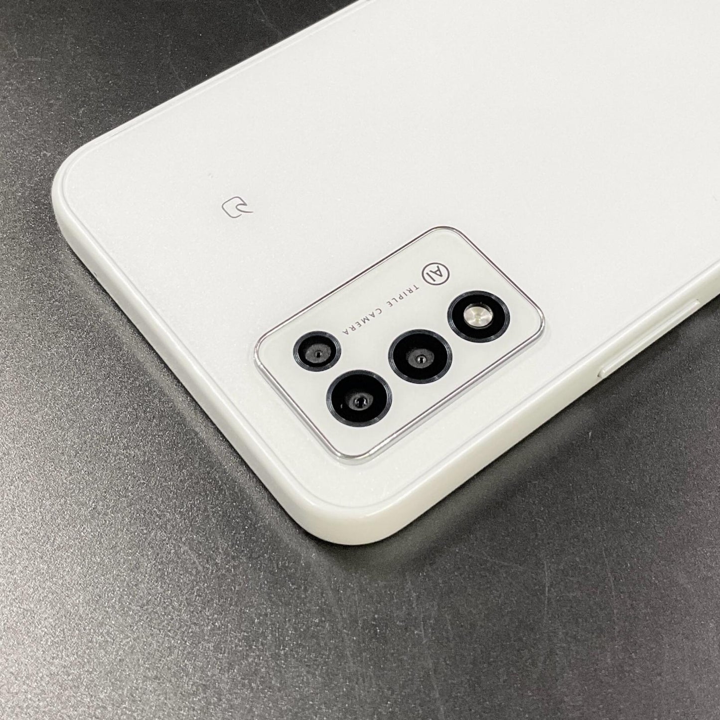 【全額返金保証】【最速発送】ZTE Libero 5G III 64GB ホワイト Softbank A202ZT 白ロム 動作確認済