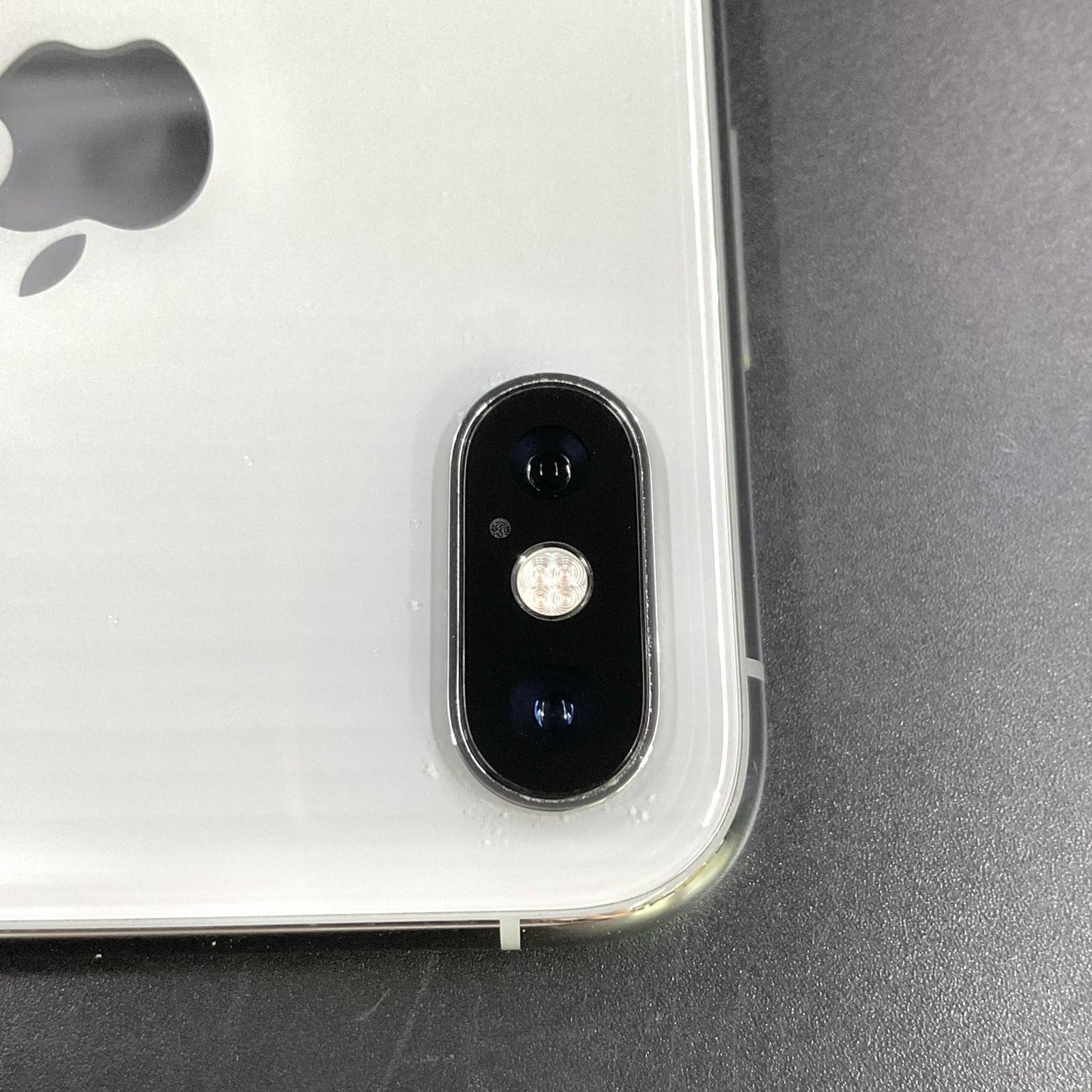 【全額返金保証】【最速発送】Apple iPhone iPhone XS Max 512GB シルバー docomo 白ロム 動作確認済 82%