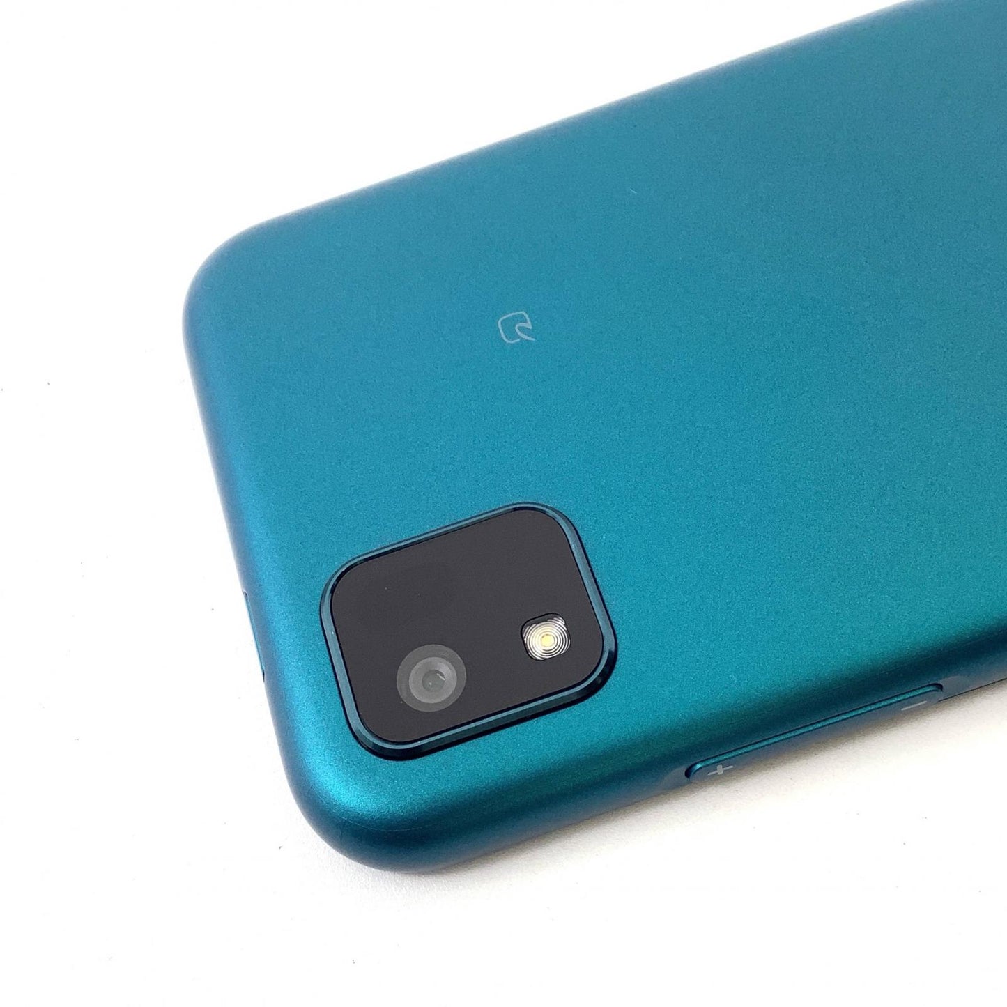 【全額返金保証】【最速発送】京セラ かんたんスマホ3 64GB Y!mobile A205KC 白ロム 動作確認済