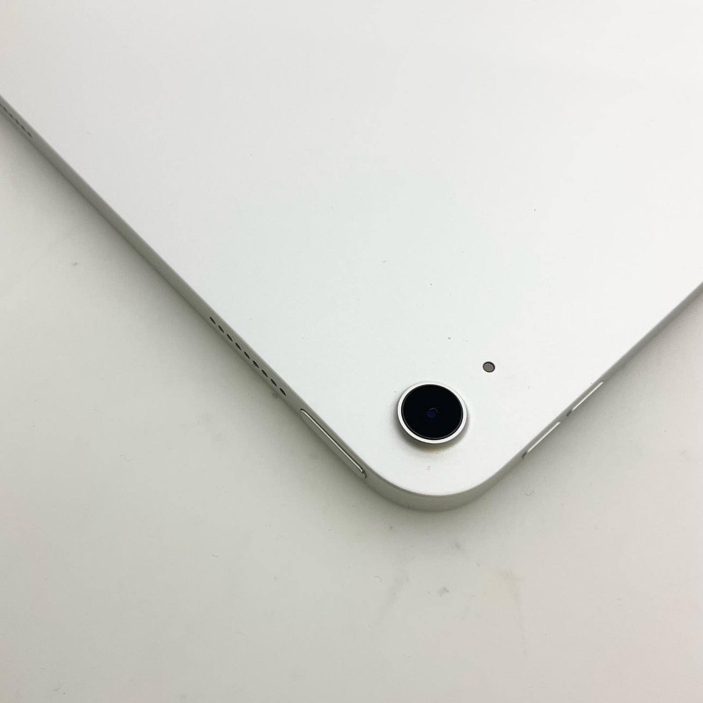 【全額返金保証】【最速発送】Apple iPad iPad 10.9インチ 第10世代 64GB シルバー Wi-Fi 超美品 動作確認済