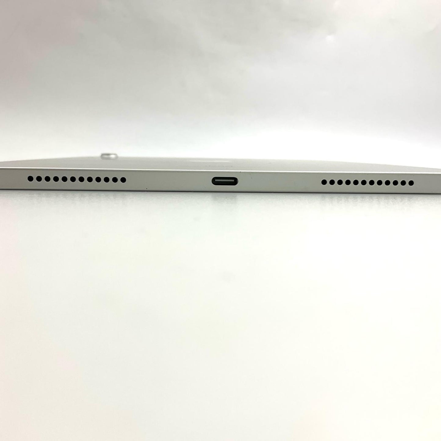 【全額返金保証】【最速発送】Apple iPad iPad 10.9インチ 第10世代 64GB シルバー Wi-Fi 超美品 動作確認済