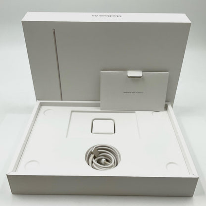 【全額返金保証】【最速発送】Apple MacBook Air 13.6インチ 2024 Apple M3 16GB SSD 512GB スターライト 98.8% 美品 動作確認済