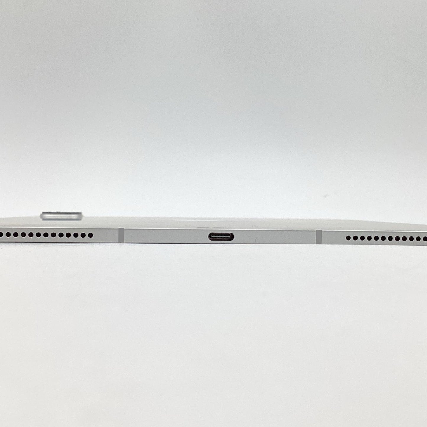 【全額返金保証】【最速発送】Apple iPad Pro 13インチ 第7世代 256GB シルバー WiFi+Cellular SIMフリー 動作確認済