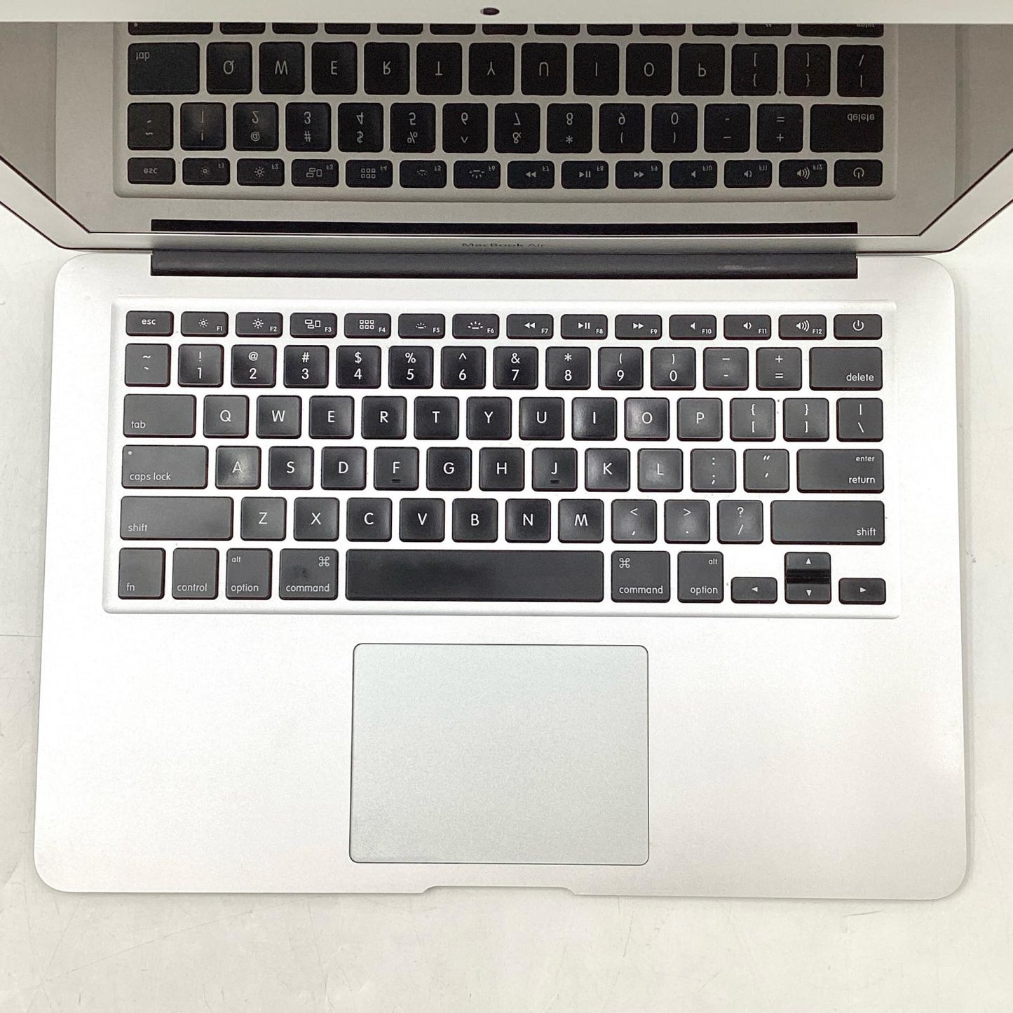 【最速発送】Apple MacBook Air 13インチ 2015 Intel Core i5 4GB 256GB シルバー 78.5%【難有】