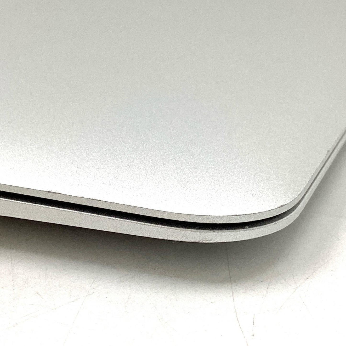 【最速発送】Apple MacBook Air 13インチ 2015 Intel Core i5 4GB 256GB シルバー 78.5%【難有】