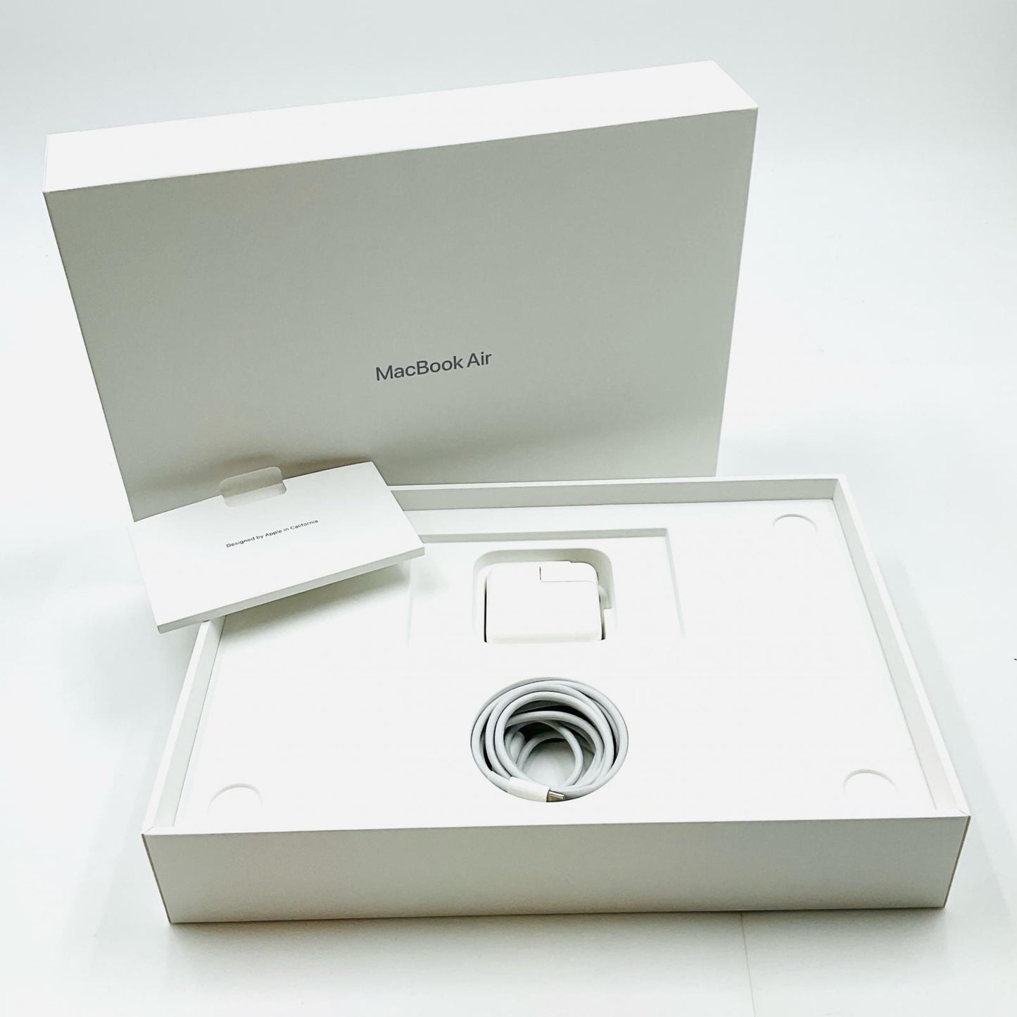【全額返金保証】【最速発送】Apple MacBook Air 13.3インチ 2020 Apple M1 8GB SSD 256GB シルバー 83% 動作確認済