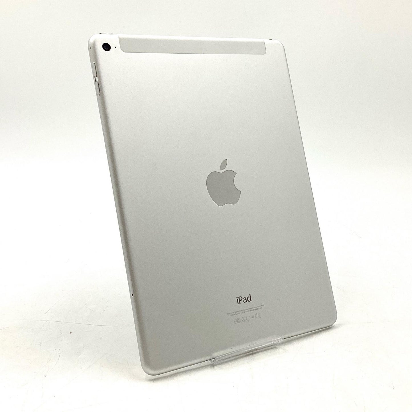 【全額返金保証】【最速発送】Apple iPad Air 9.7インチ 第2世代 64GB シルバー WiFi+Cellular au 白ロム 動作確認済