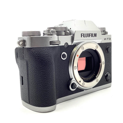 【全額返金保証】【最速発送】FUJIFILM デジタル一眼 X-T3 ボディ シルバー 動作確認済