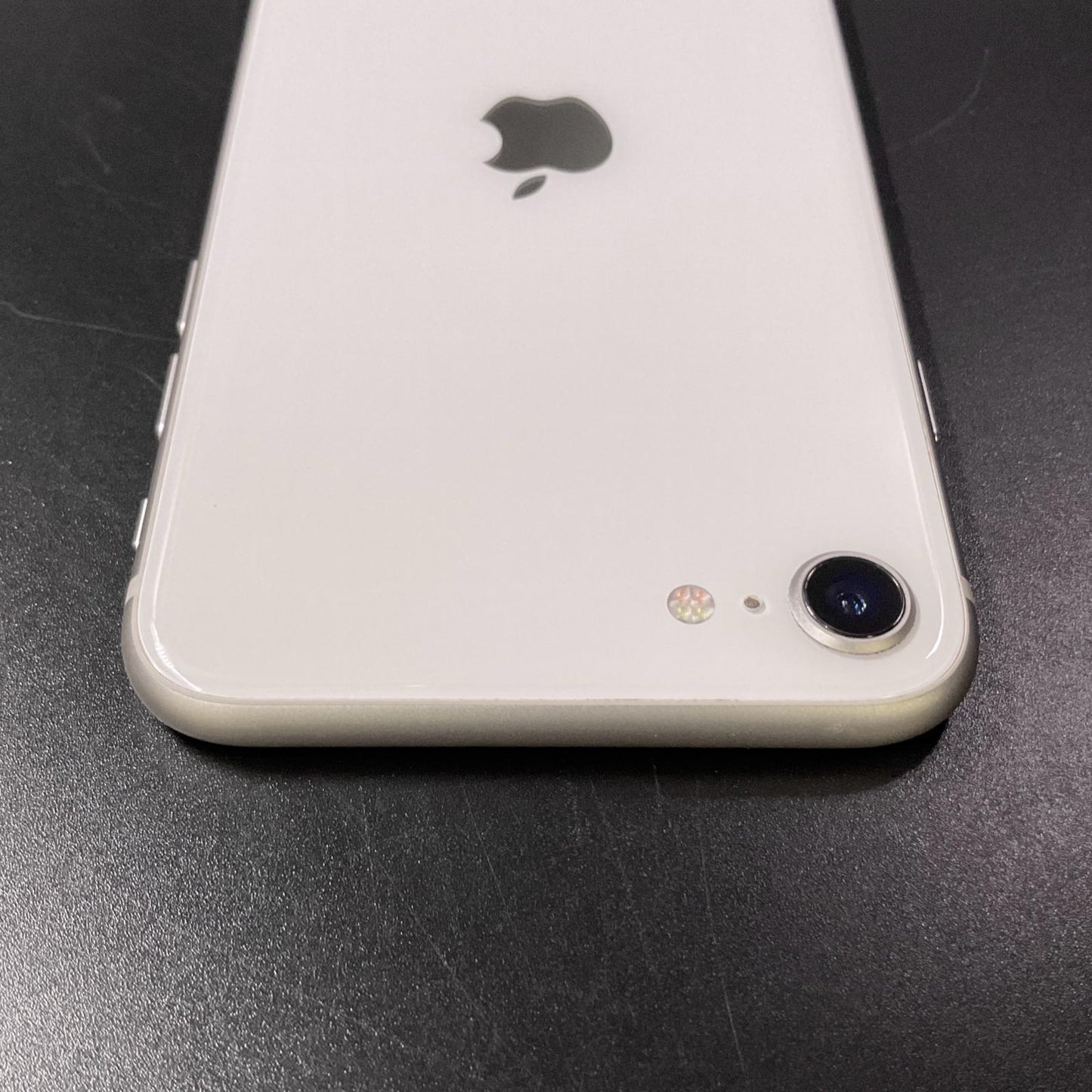 【全額返金保証】【最速発送】Apple iPhone iPhone SE（第3世代） 64GB スターライト SIMフリー 白ロム 動作確認済 100%