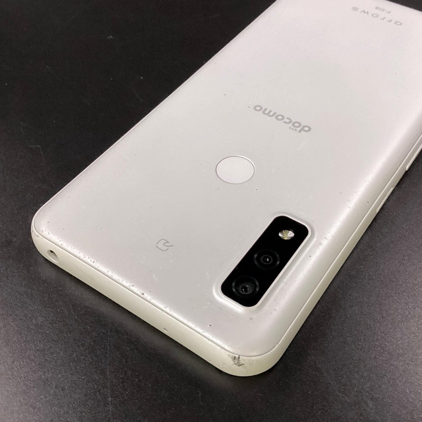 【全額返金保証】【最速発送】富士通 arrows We 64GB ホワイト docomo F-51B 白ロム 動作確認済
