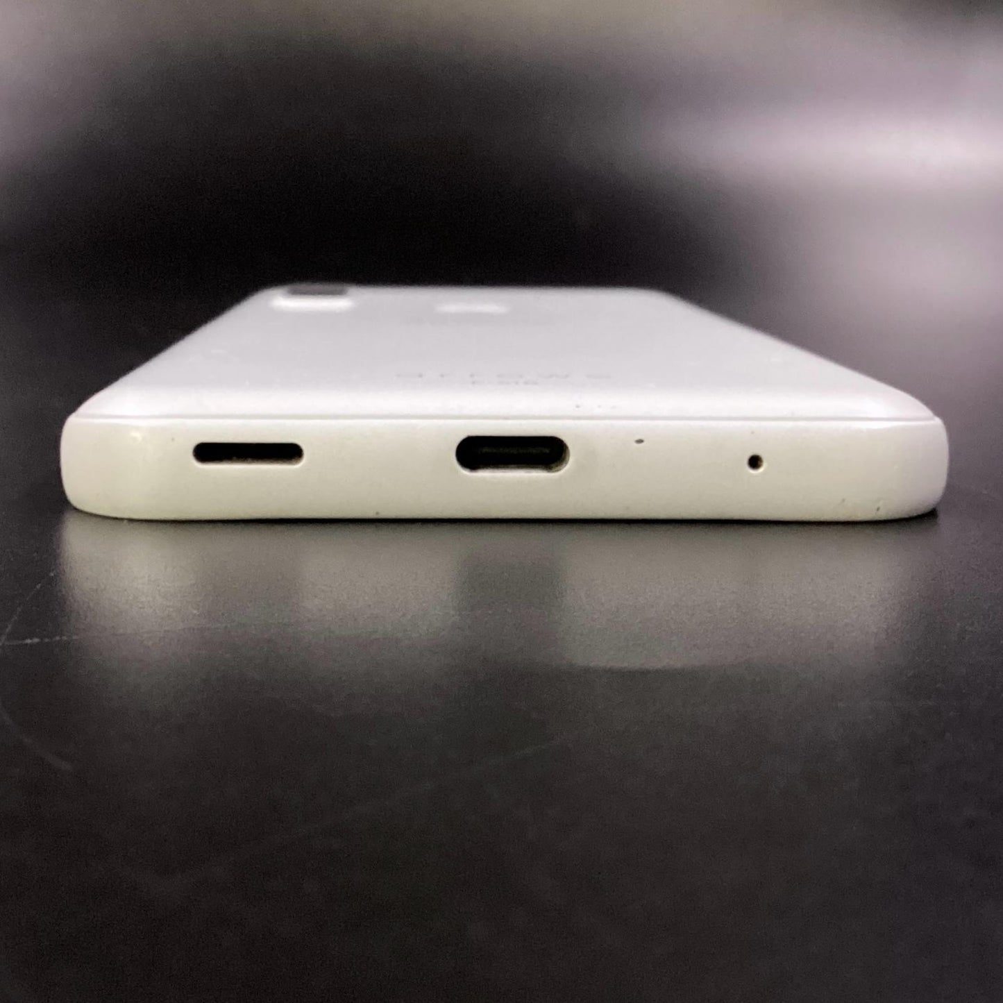 【全額返金保証】【最速発送】富士通 arrows We 64GB ホワイト docomo F-51B 白ロム 動作確認済