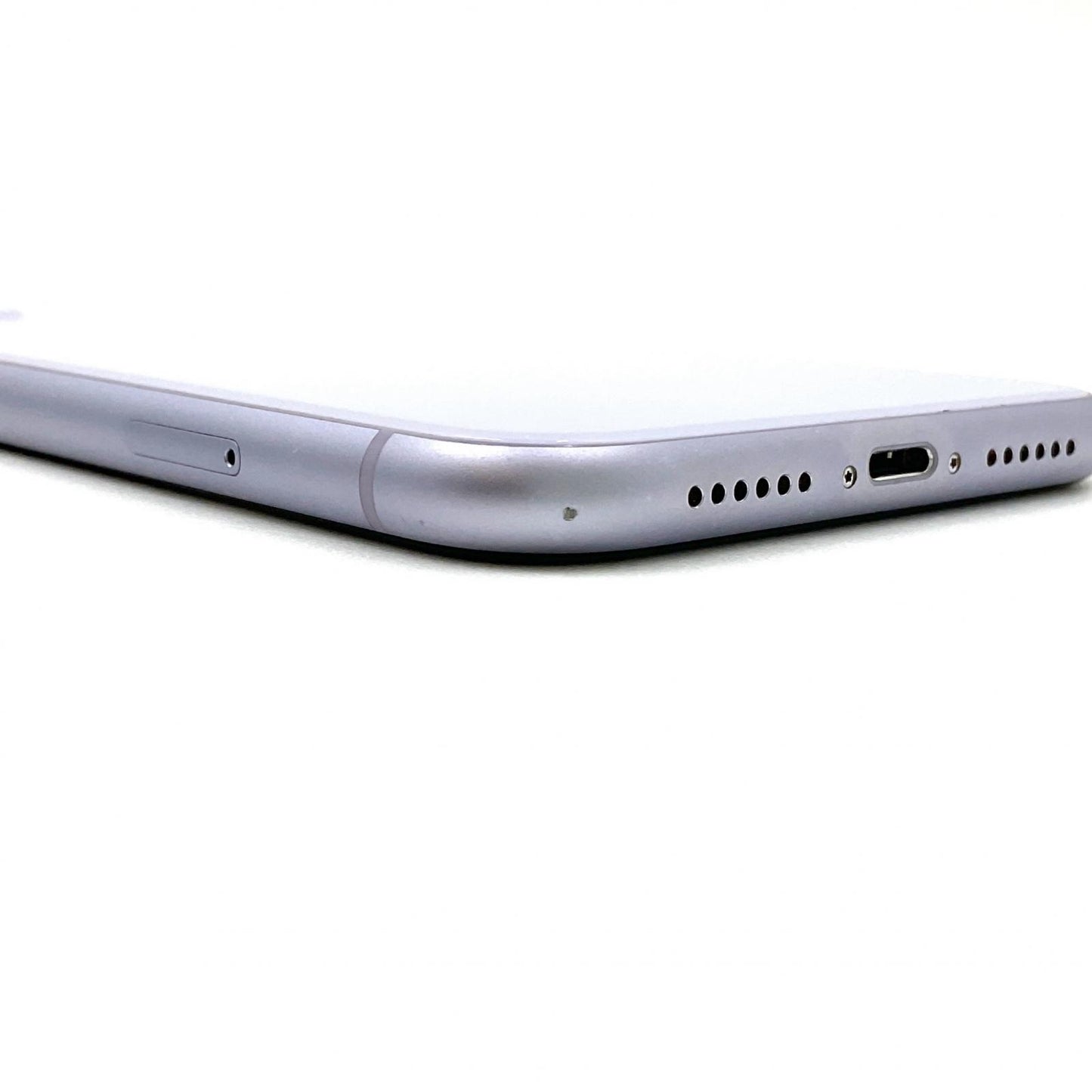 【全額返金保証】【最速発送】Apple iPhone iPhone 11 64GB パープル au 白ロム 動作確認済 83%