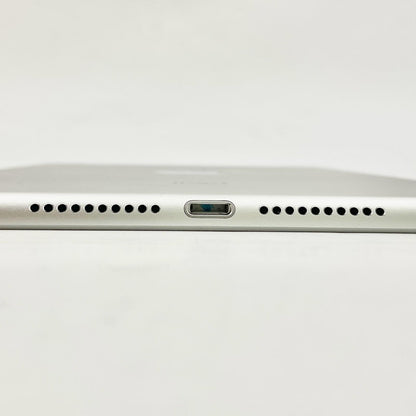【全額返金保証】【最速発送】Apple iPad mini 7.9インチ 第4世代 128GB シルバー WiFi+Cellular docomo 白ロム 動作確認済