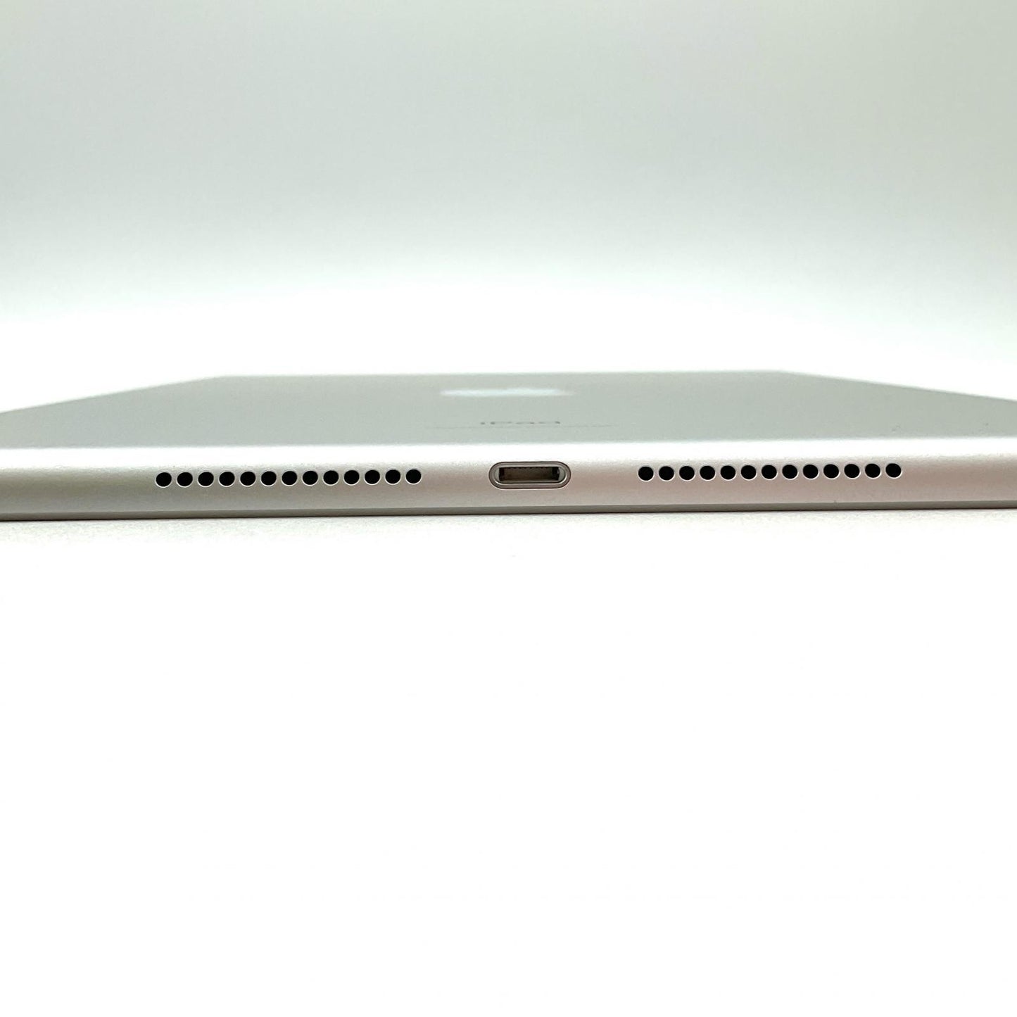 【全額返金保証】【最速発送】Apple iPad iPad 10.2インチ 第9世代 64GB シルバー Wi-Fi 美品 動作確認済