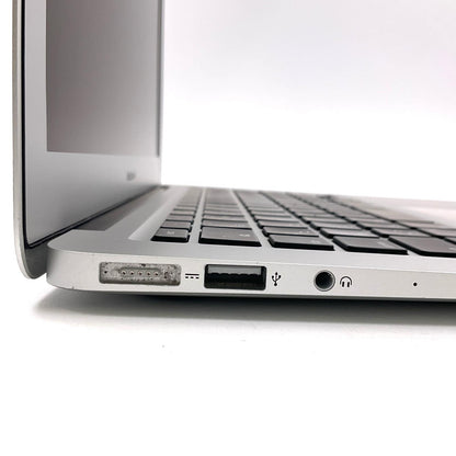 【全額返金保証】【最速発送】Apple MacBook Air 13.3インチ 2017 1.8 GHz intel Core i5 8GB SSD 128GB シルバー 95.3% 動作確認済