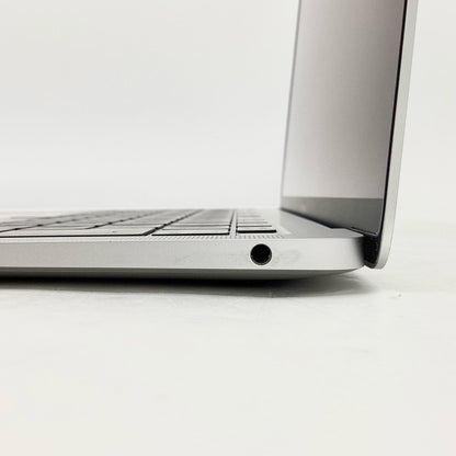 【最速発送】Apple MacBook Air 13.3インチ 2018 デュアルコア intel core i5 8GB SSD 128GB シルバー 78.7%【難有】