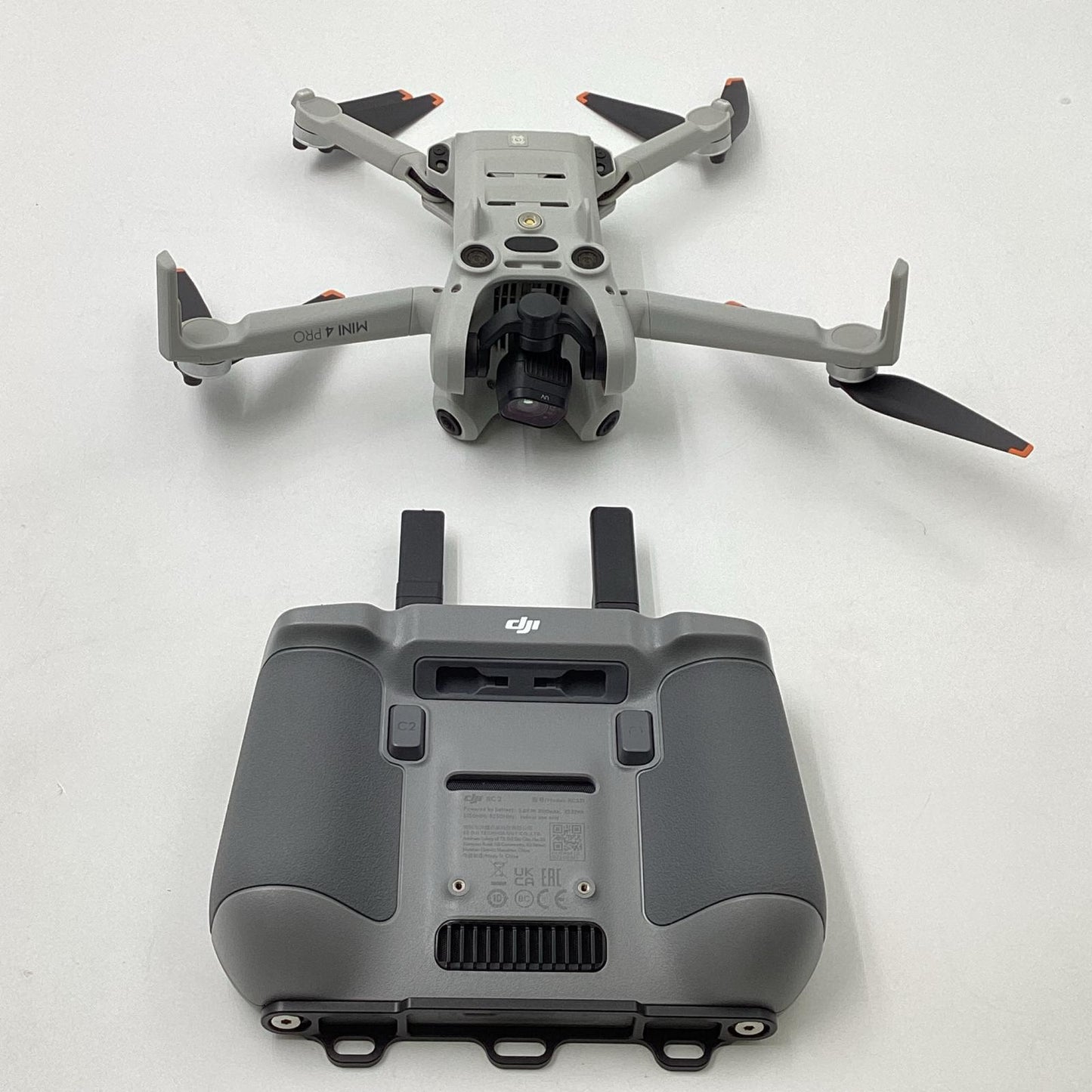 【全額返金保証】【最速発送】DJI Mini 4 Pro Fly Moreコンボ Plus（DJI RC 2付属） 美品 動作確認済