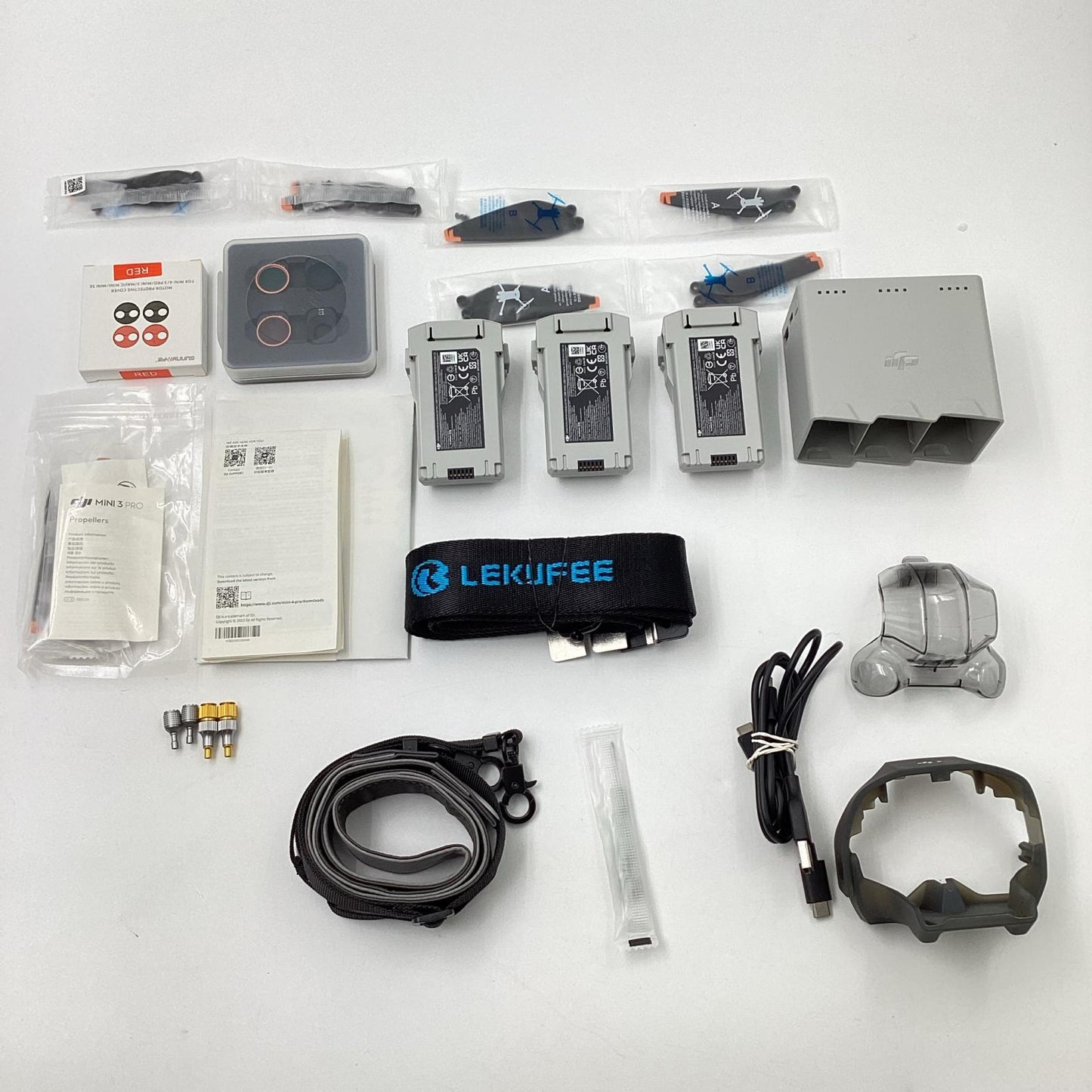 【全額返金保証】【最速発送】DJI Mini 4 Pro Fly Moreコンボ Plus（DJI RC 2付属） 美品 動作確認済