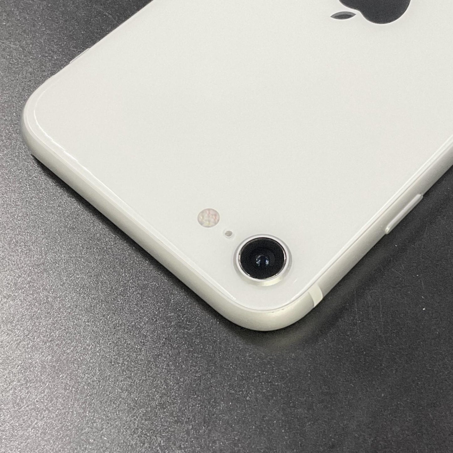 【全額返金保証】【最速発送】Apple iPhone iPhone SE（第2世代） 128GB ホワイト Softbank SIMフリー 白ロム 動作確認済 80%