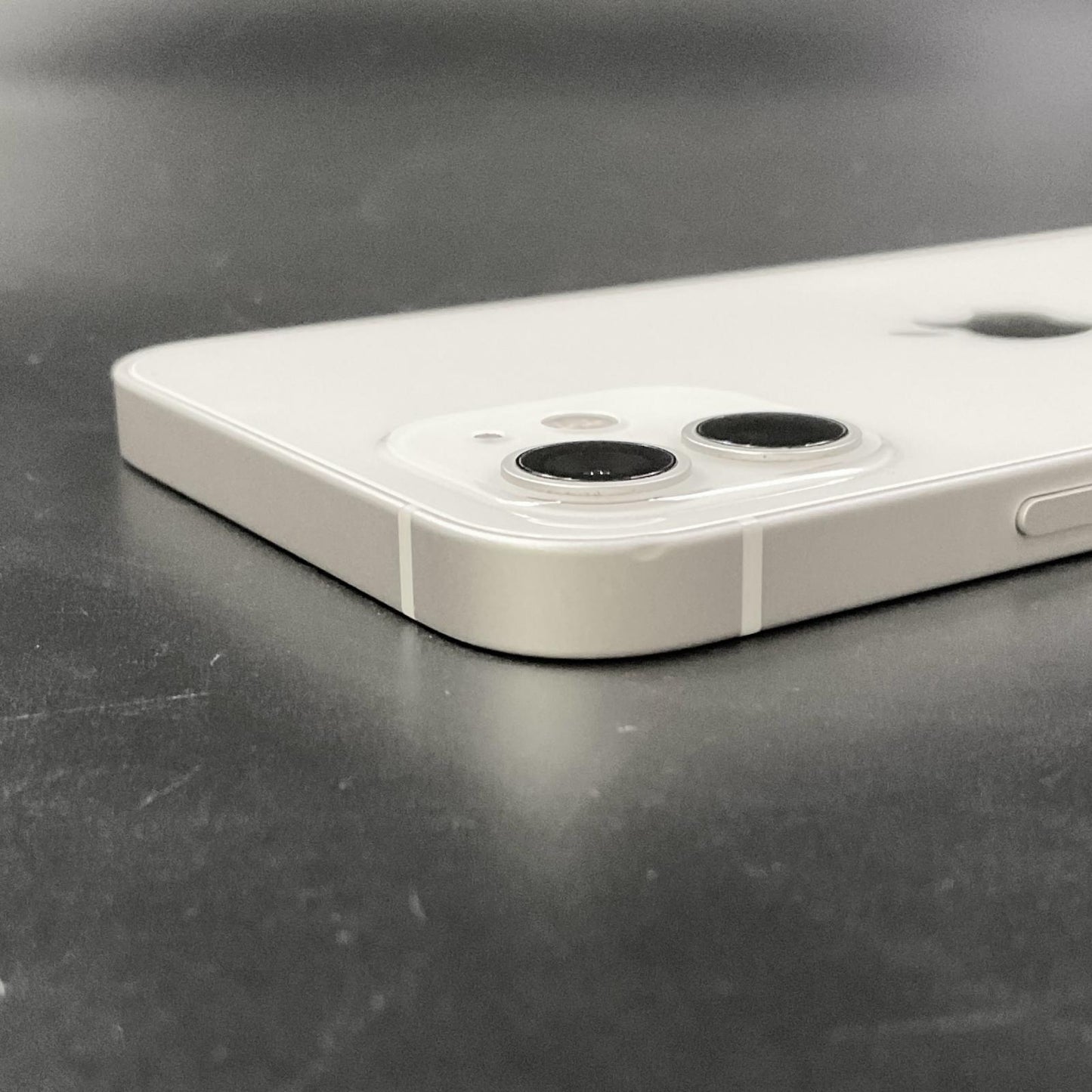 【全額返金保証】【最速発送】Apple iPhone iPhone 12 64GB ホワイト KDDI SIMフリー 白ロム 動作確認済 78%