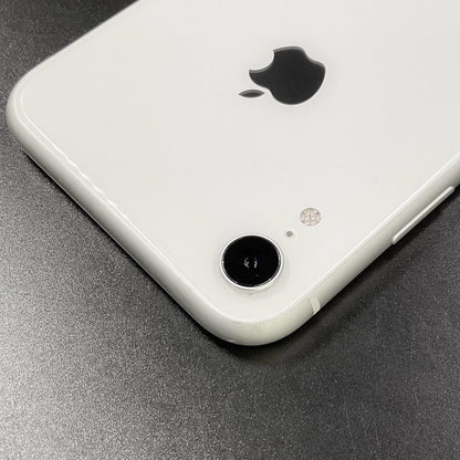 【全額返金保証】【最速発送】Apple iPhone iPhone XR 64GB ホワイト docomo 白ロム 動作確認済 77%